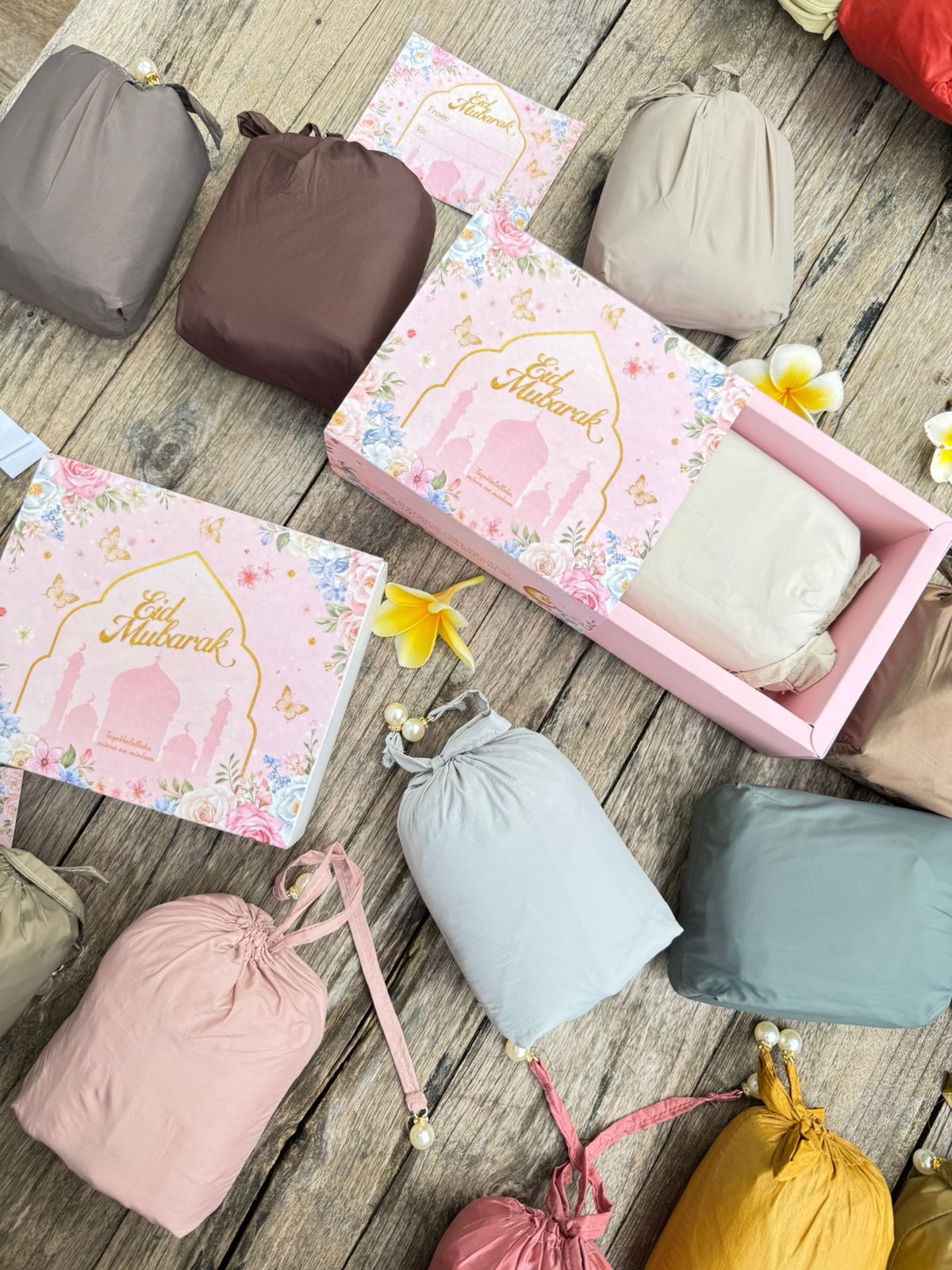 MUKENA TRAVEL BOX PINK CANTIK